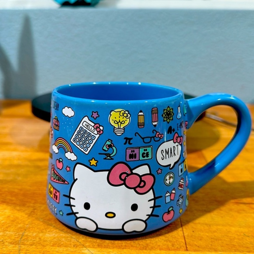 Hello Kitty Mug - 14 oz